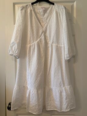 White Eyelet V-Neck Tiered Dress Size M
